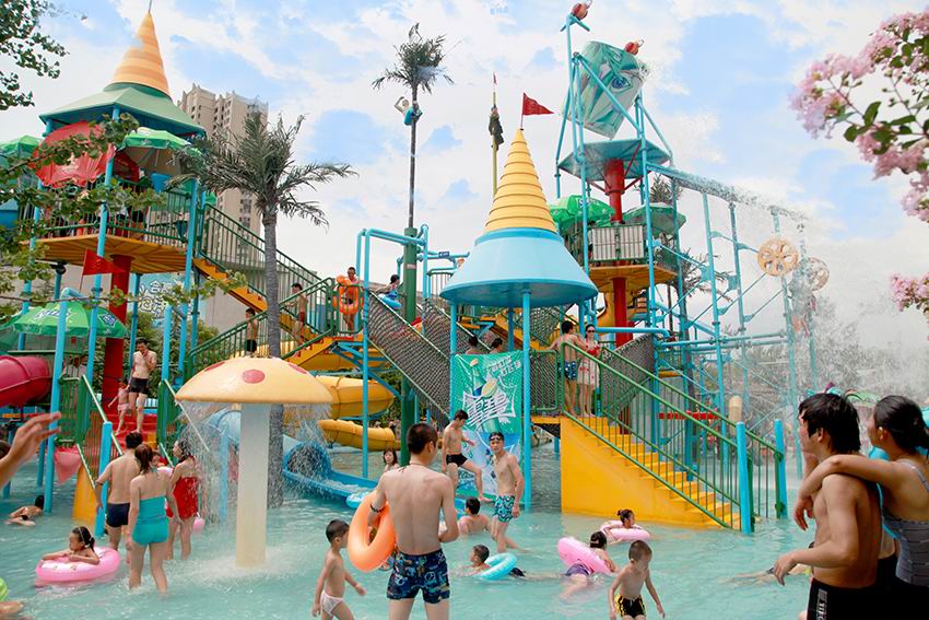 Durable Aqua Playground With Waterpark Slides